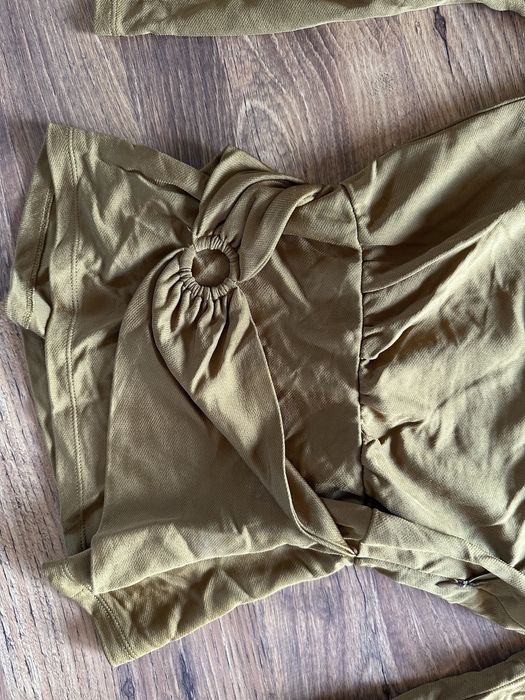 Brązowa tunika z paskiem