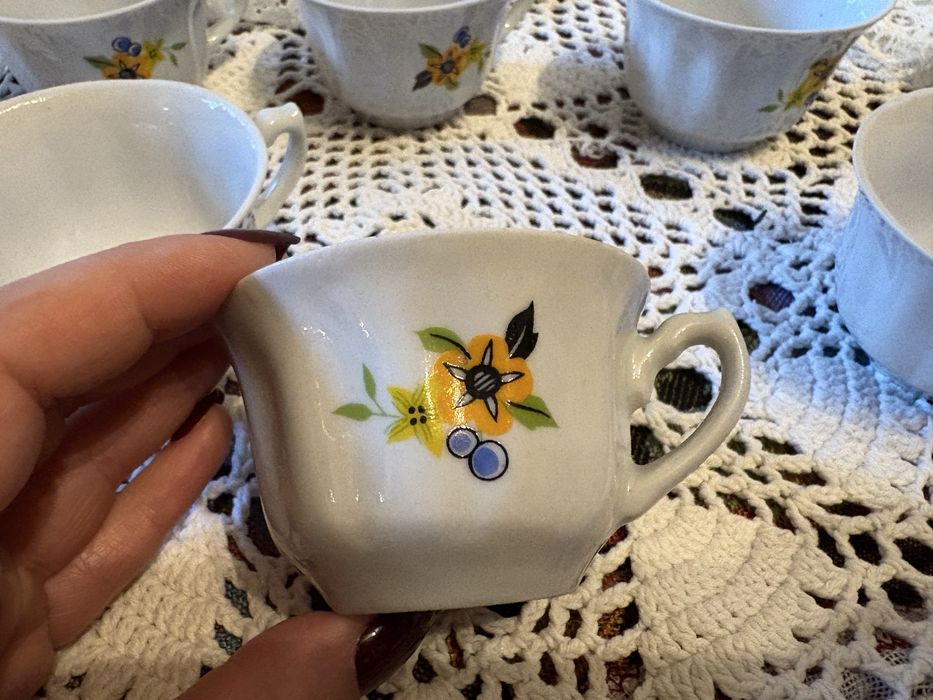 Filiżanki porcelanowe zestaw 6 sztuk