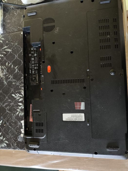 Laptop Acer Aspire E1-572 intel i3 8GB ram 512GB dysk