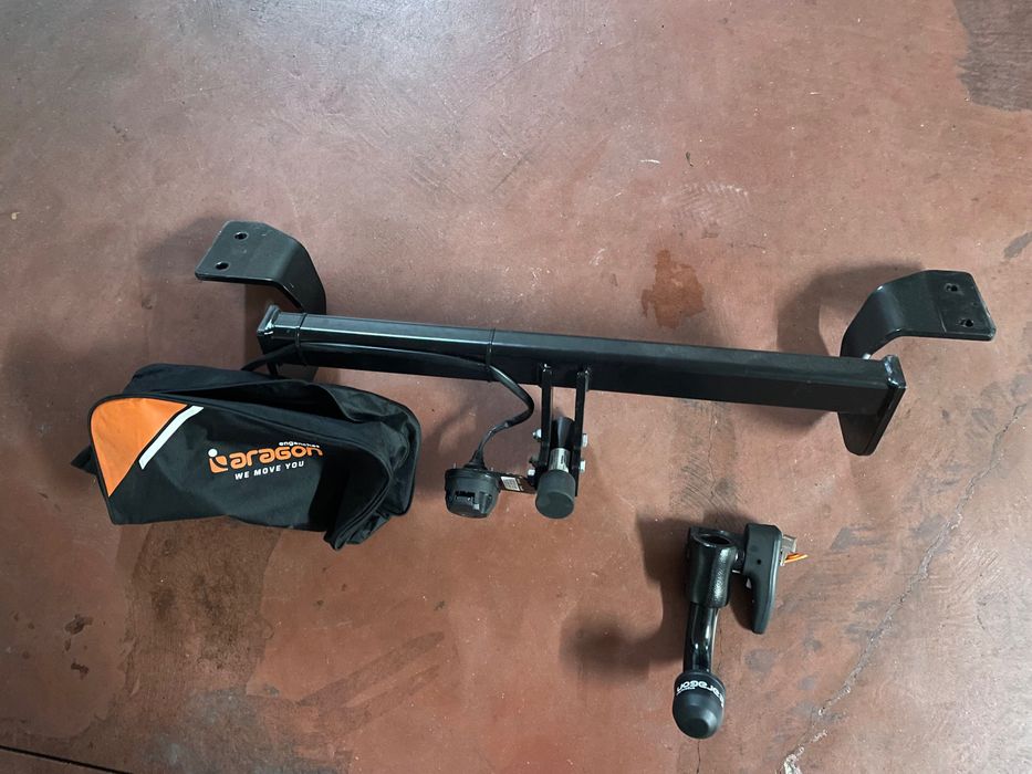 Suporte de reboque completo para Toyota Auris carrinha Hibrido