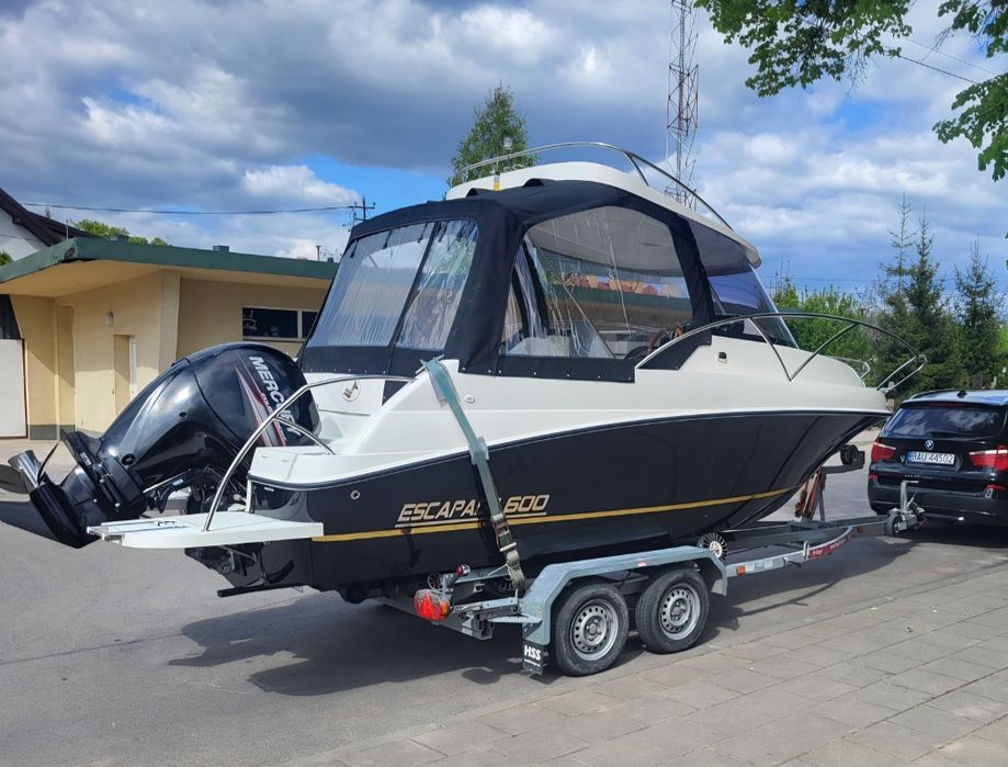 Lodz lodka motorowka Escapade 600 pegazus 2025 Mercury 150hp ster strumieniowy lodowka  jacht jak nowy