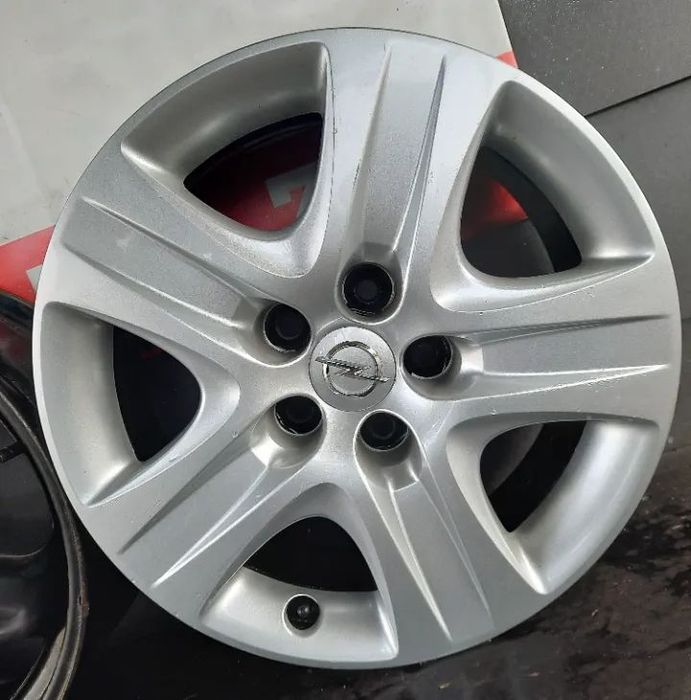 felgi stalowe strukturalne + kołpaki 17 5x120 et41 opel insignia