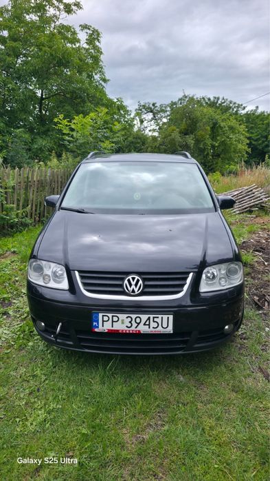 VW TOURAN.