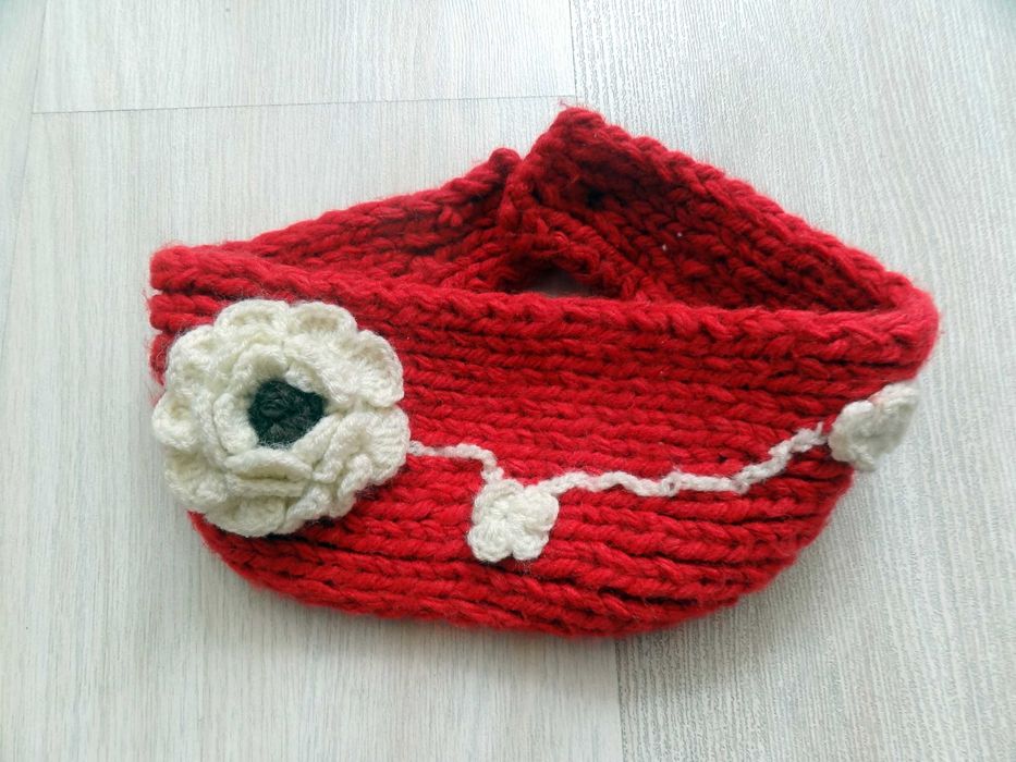 Вязаная повязка на голову привезена из Перу цвет красный новая