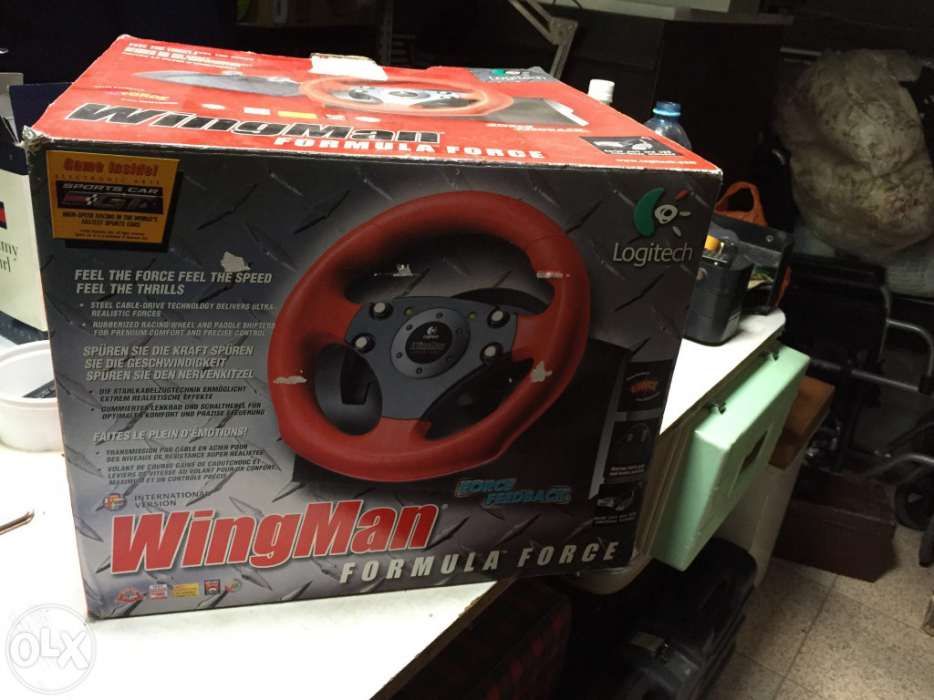 Volante Logitec com force feedback