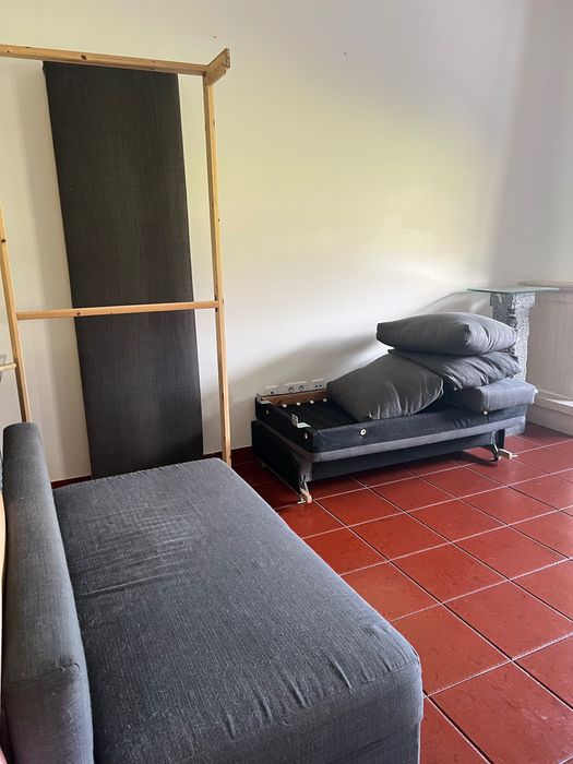 Sofá modelo IKEA cinza escuro