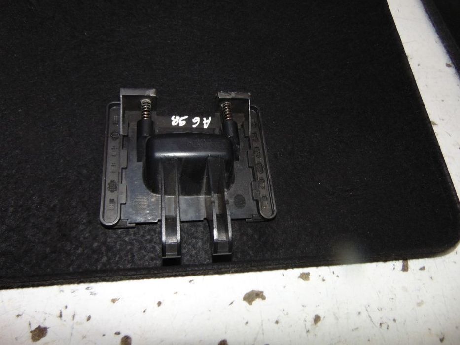 Audi a6  tampas porta objectos