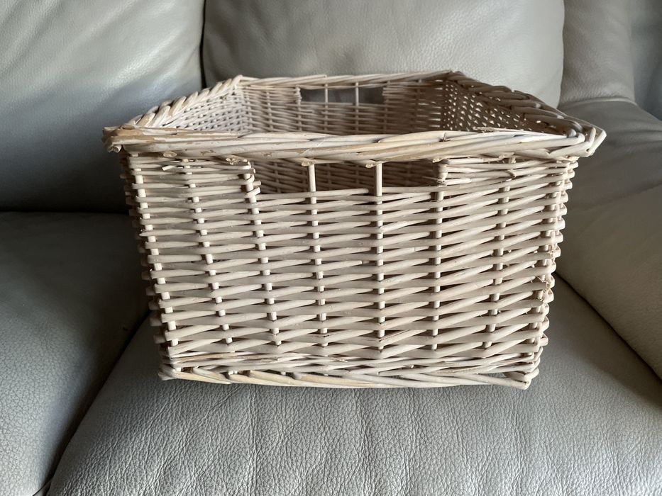 cesto branco em verga (grande)
