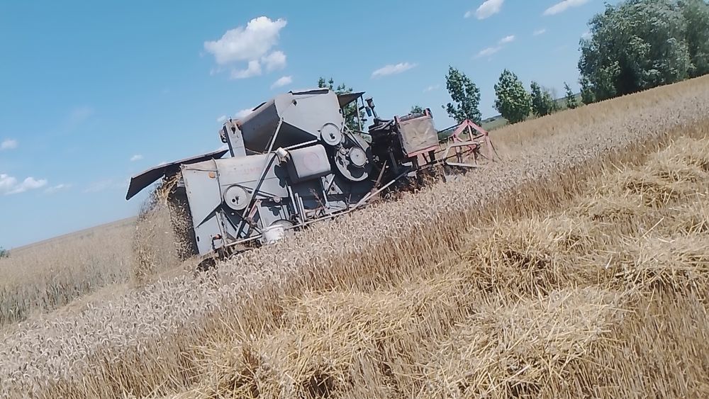 Комбайн Claas Columbus