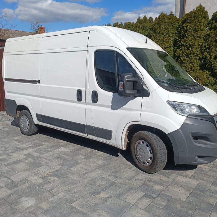 Uslugi transportowe / przeprowadzki / bus dostawczy Ikea Castorama Obi