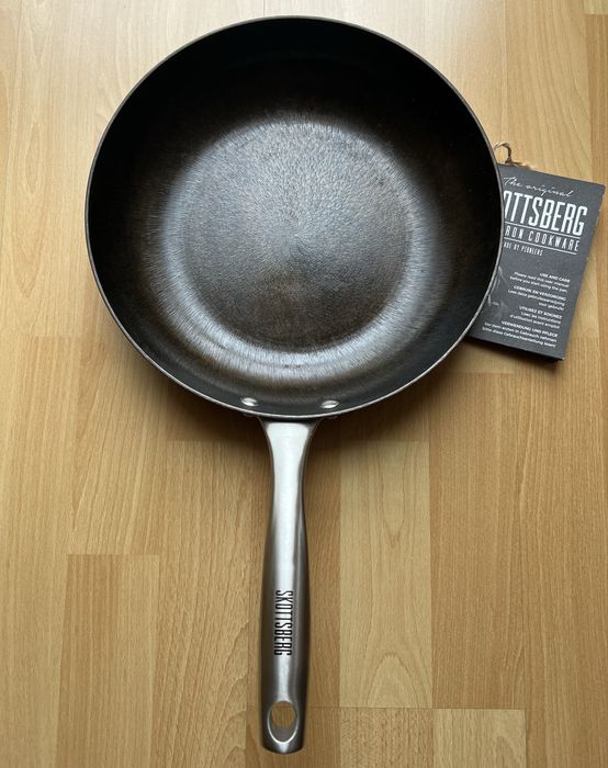 Patelnia żeliwna 28 cm Skottsberg cast iron