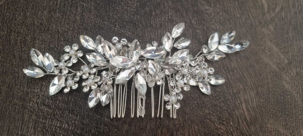 Weselna ozdoba do włosów na grzebyku