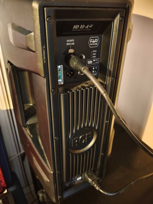 Par de Colunas PA amplificadas RCF HD10A MK5