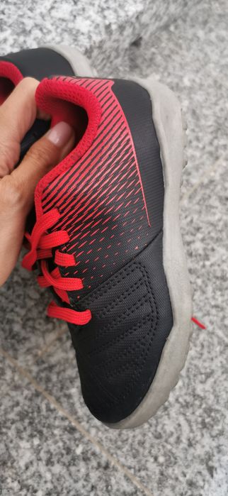 Sapatilhas Kipsta para futebol tam 26