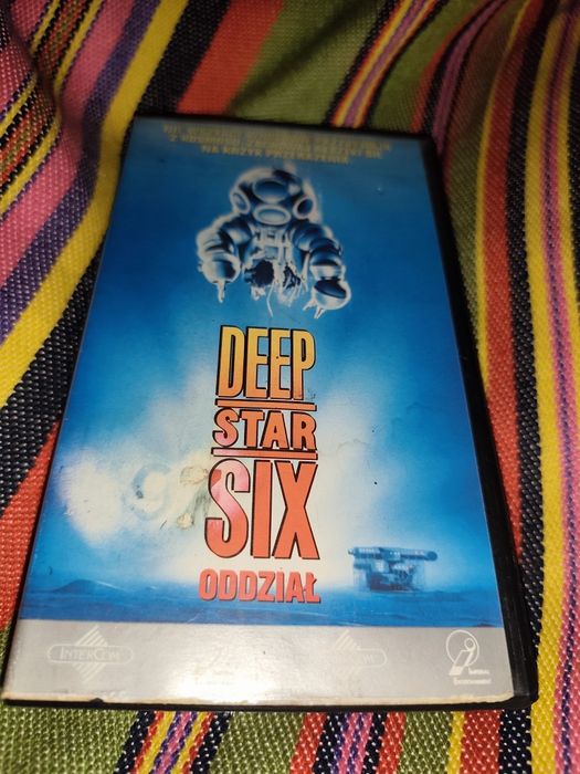 Deep star six - Oddział VHS horror