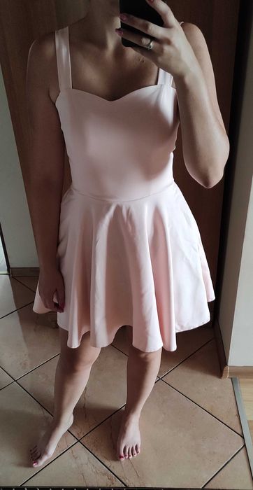 Krótka sukienka pudrowy róż Talya