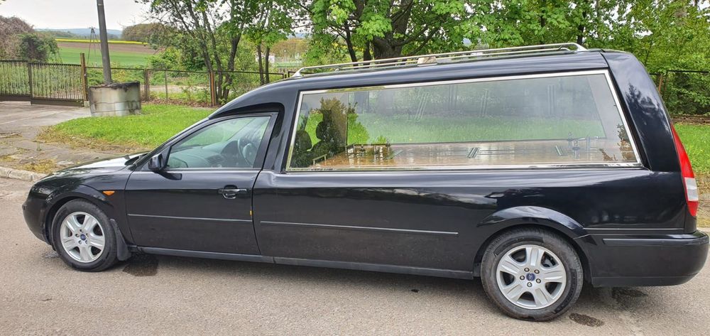 Ford Mondeo Karawan 2003 — катафалк