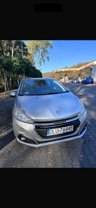 Peugeot 208 Srebrny Peugeot 208 z 2015
