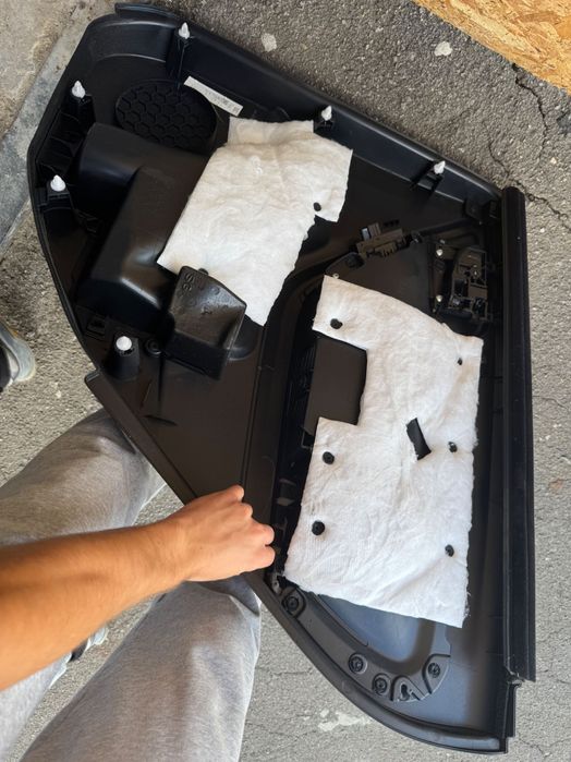 Дверні карти на субаро  форестер