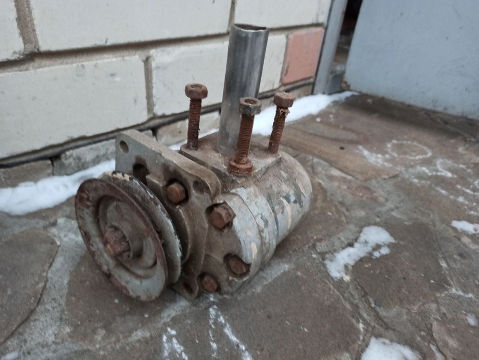 Масляний насос НШ-46У