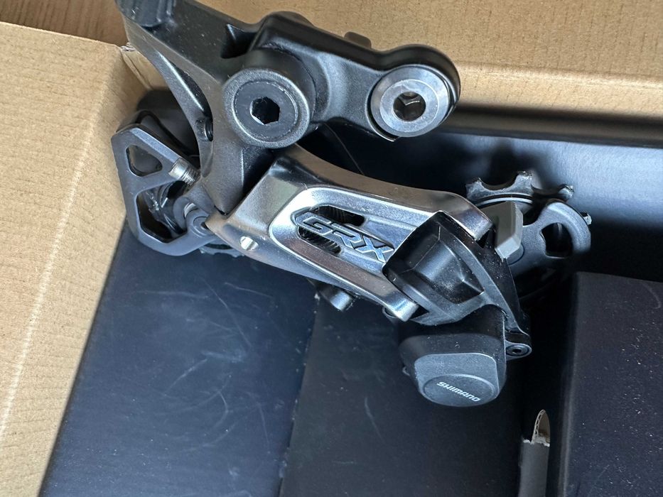 Задній перемикач Shimano GRX810, Shadow RD+