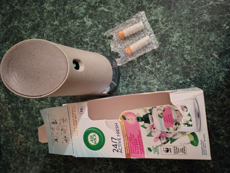 Air Wick  odświeżacz powietrza - jaśmin białe kwiaty.