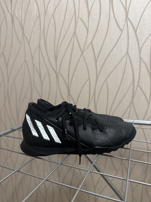Сороконіжки adidas predator, 36 розмір
