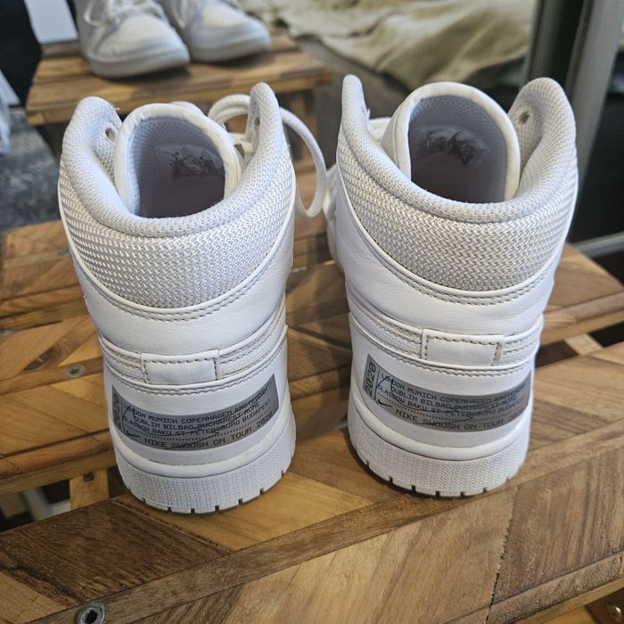 Чоловічі кросівки Nike air jordan 1 retro mid se euro tour 2020 мужски