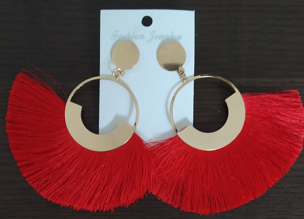Brincos variados