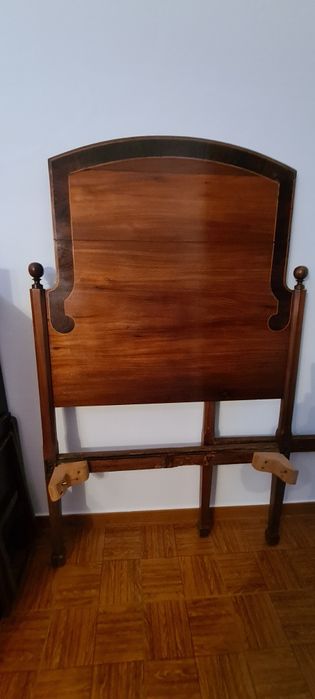 Cama D. Maria em sucupira