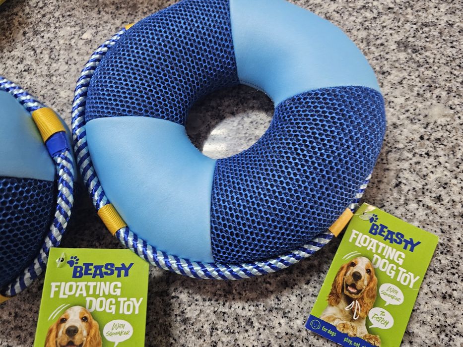 2 brinquedos para cão