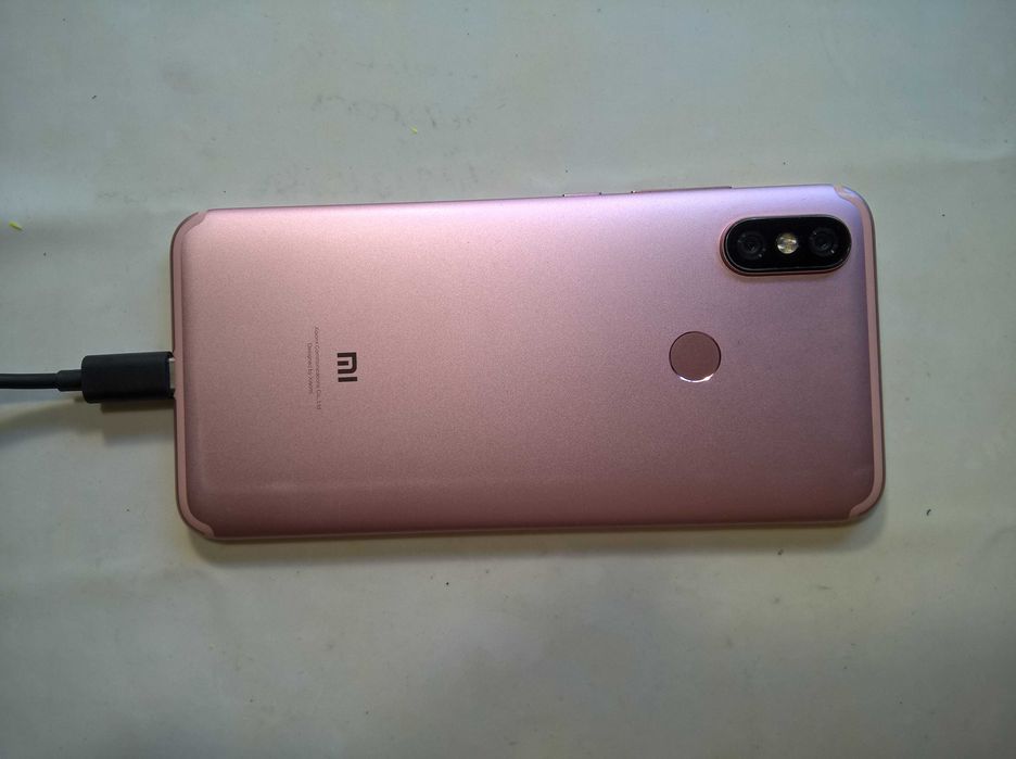 Xiaomi Mi 6X, повільно заряджається