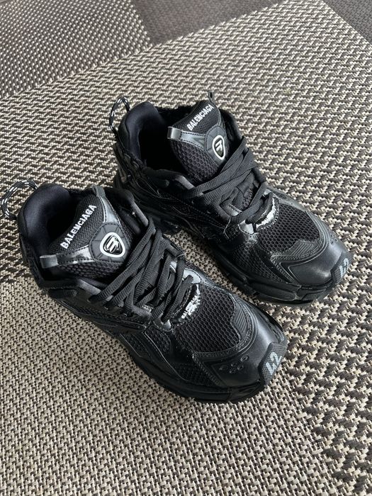 Balenciaga runner