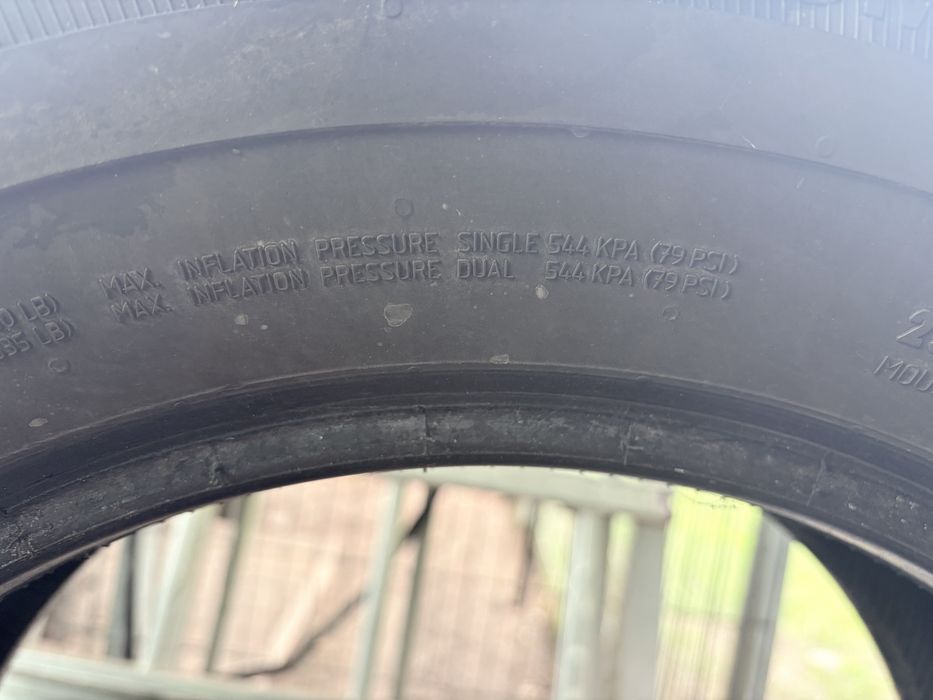Шини 235/65 R16C (для буса/мікроавтобуса) — гарний стан