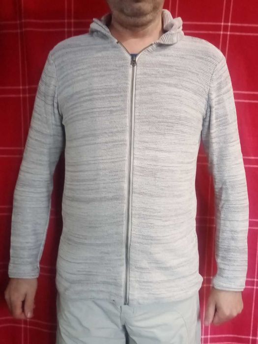 тепла кофта з капюшоном