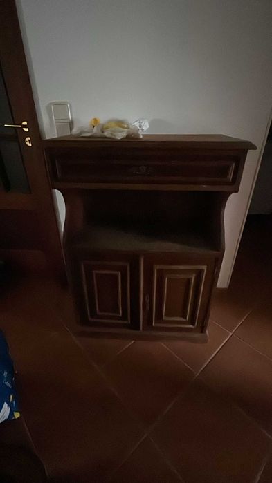 sala de jantar em madeira maciça