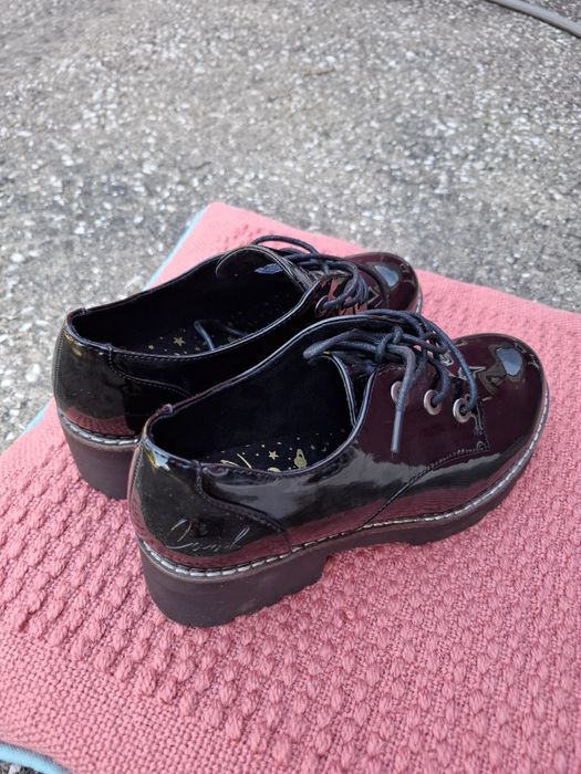 Sapatos pretos envernizados Coolway , número 38