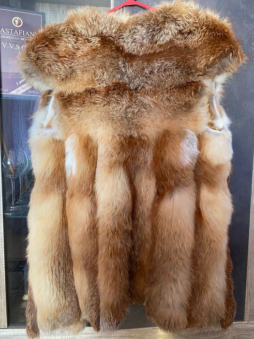 Жилет з хутра лисиці