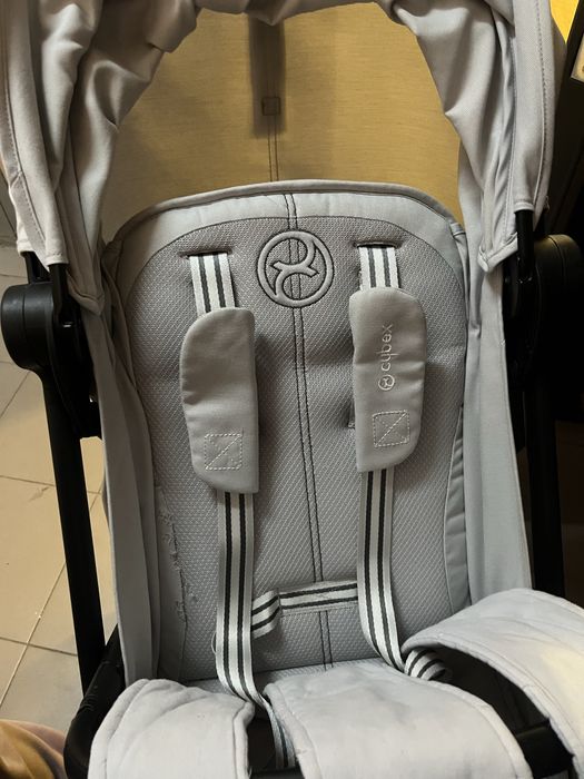 Прогулянковий візочок Cybex Beezy 2024