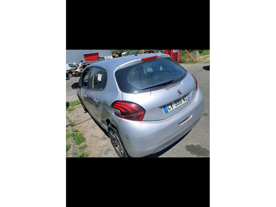 Lote Peugeot 208 e Citroen C3 1.4 hdi acidentados