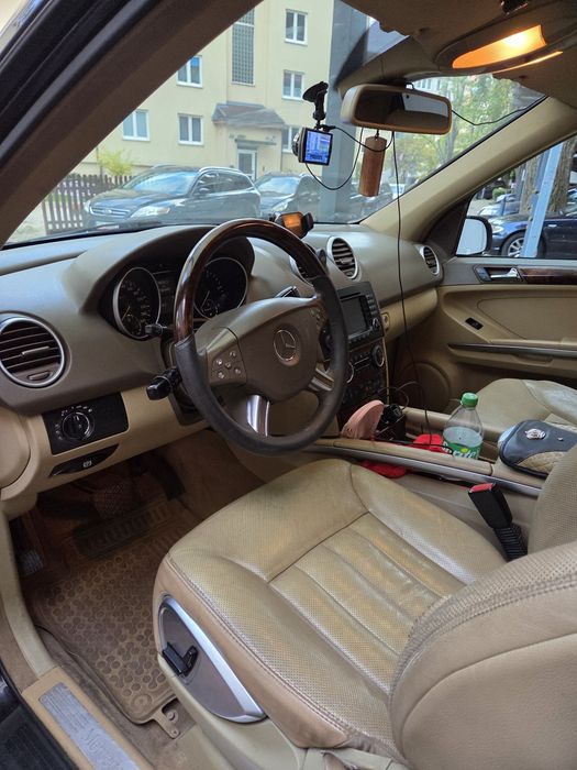 Mersedes- Benz ML320