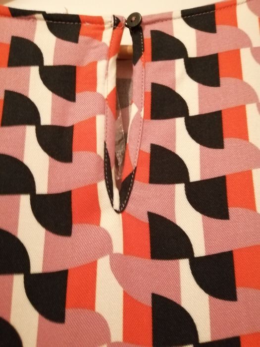 Vestido midi Benetton novo. Benetton