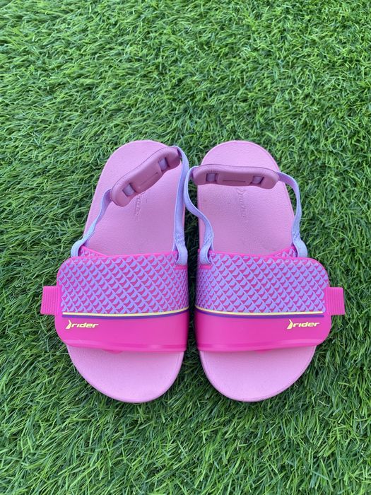 Chinelos com elastico