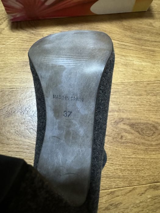 Жіночі ботільони Braska