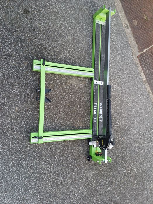 Máquina de ladrilho para peças até  1 metro.