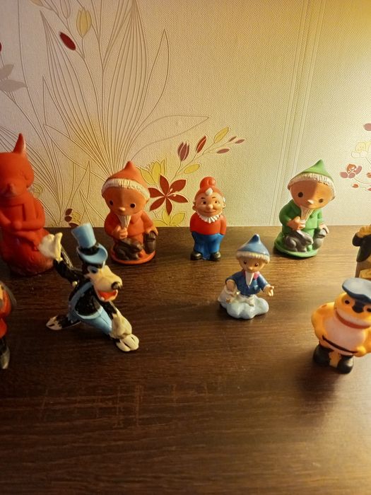 Zestaw 12 figurek bajkowych prl