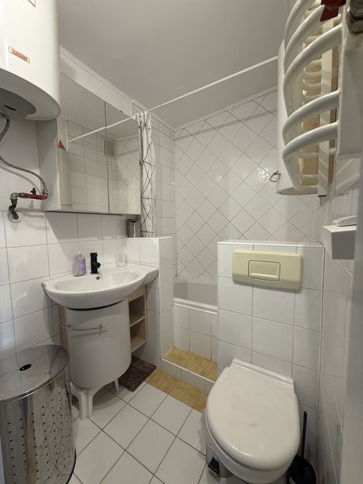 M4 podjasnogorska centrum 52m2 winda , parking ,blok 4p.