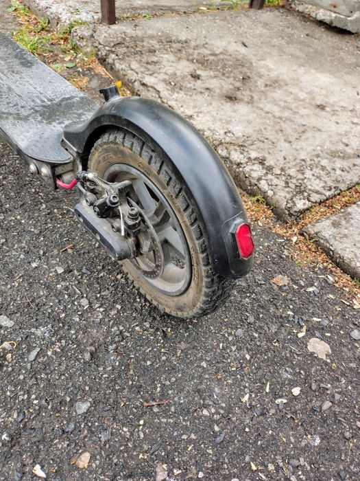 Продам електро самокат Crosser E9