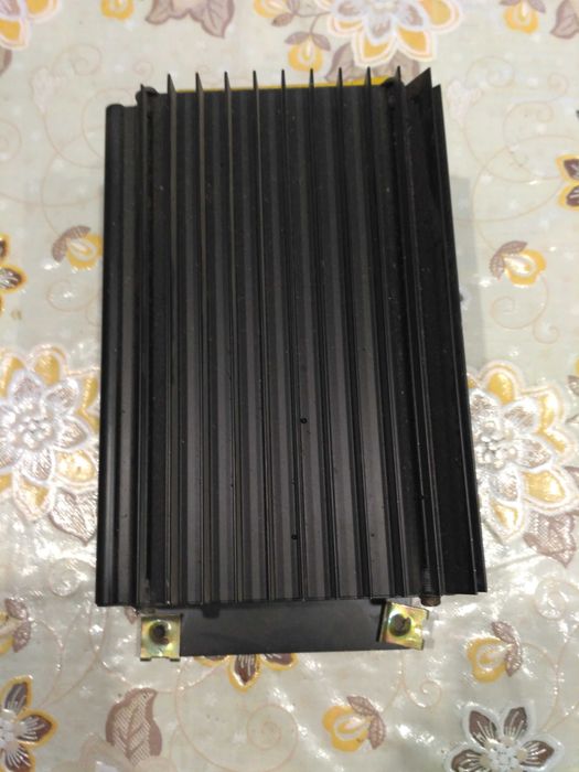 Автомобільний підсилювач (усилитель)