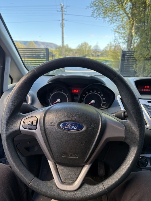 Ford fiesta 1.25 benzyna 2011